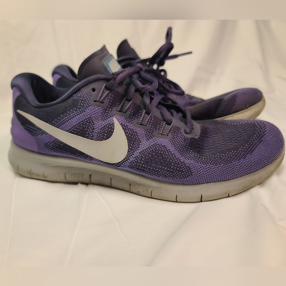 Womens Nike Free RN size 10